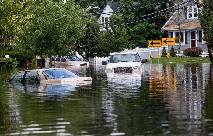 Pengertian banjir menurut para ahli